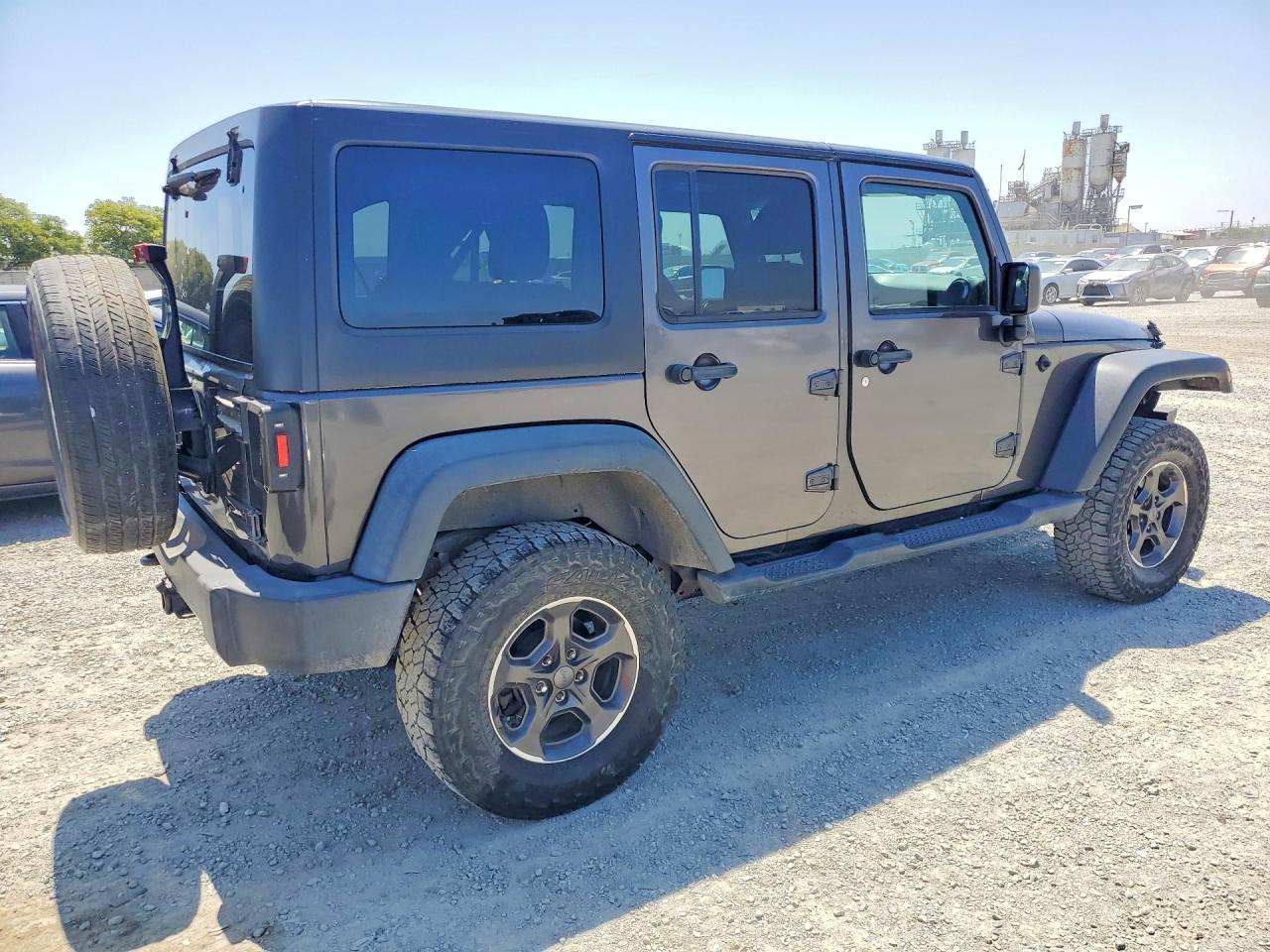 2017 Jeep Wrangler Unlimited Sport - Фото 3