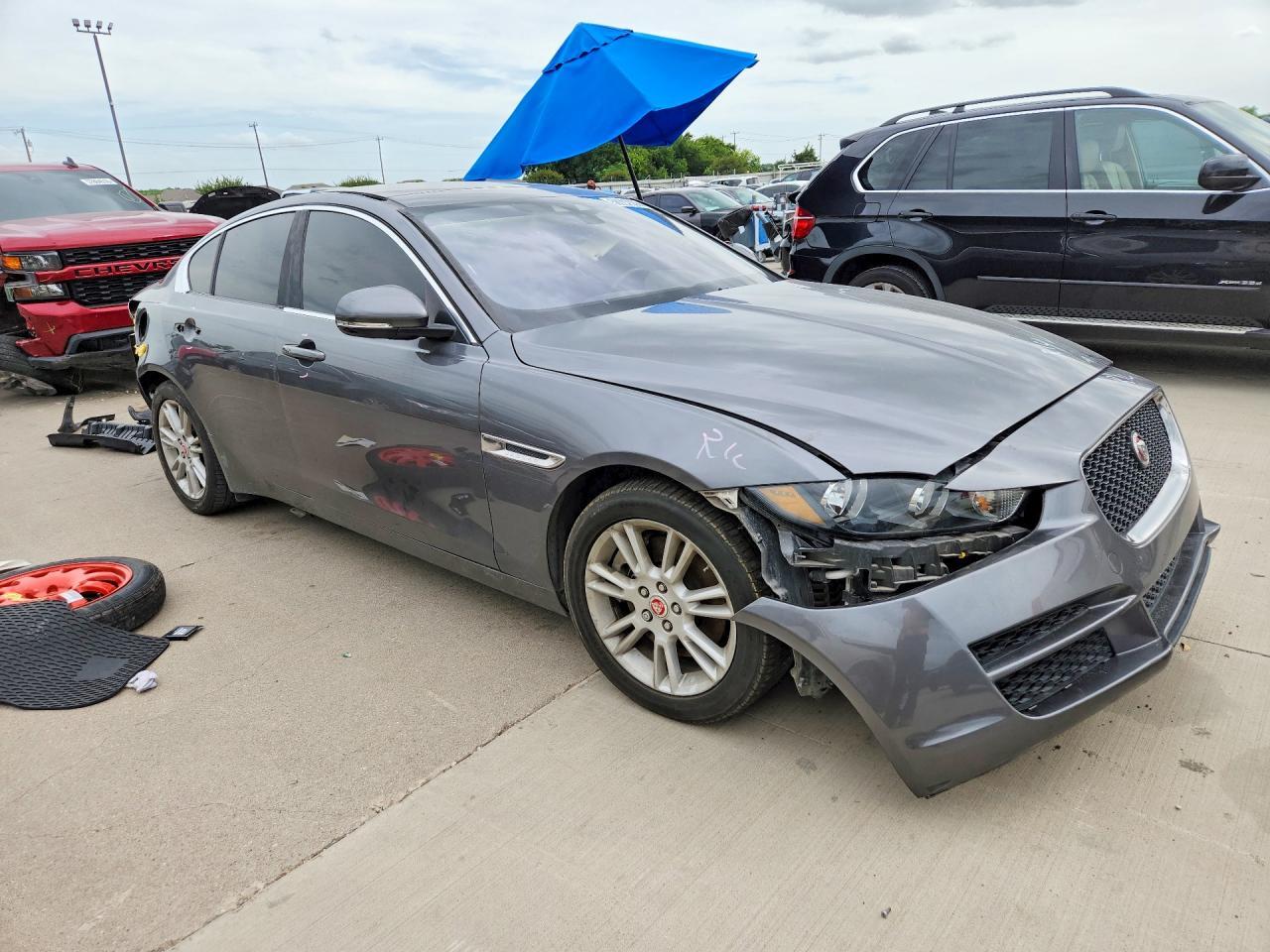 2019 Jaguar Xe Premium - Image 4
