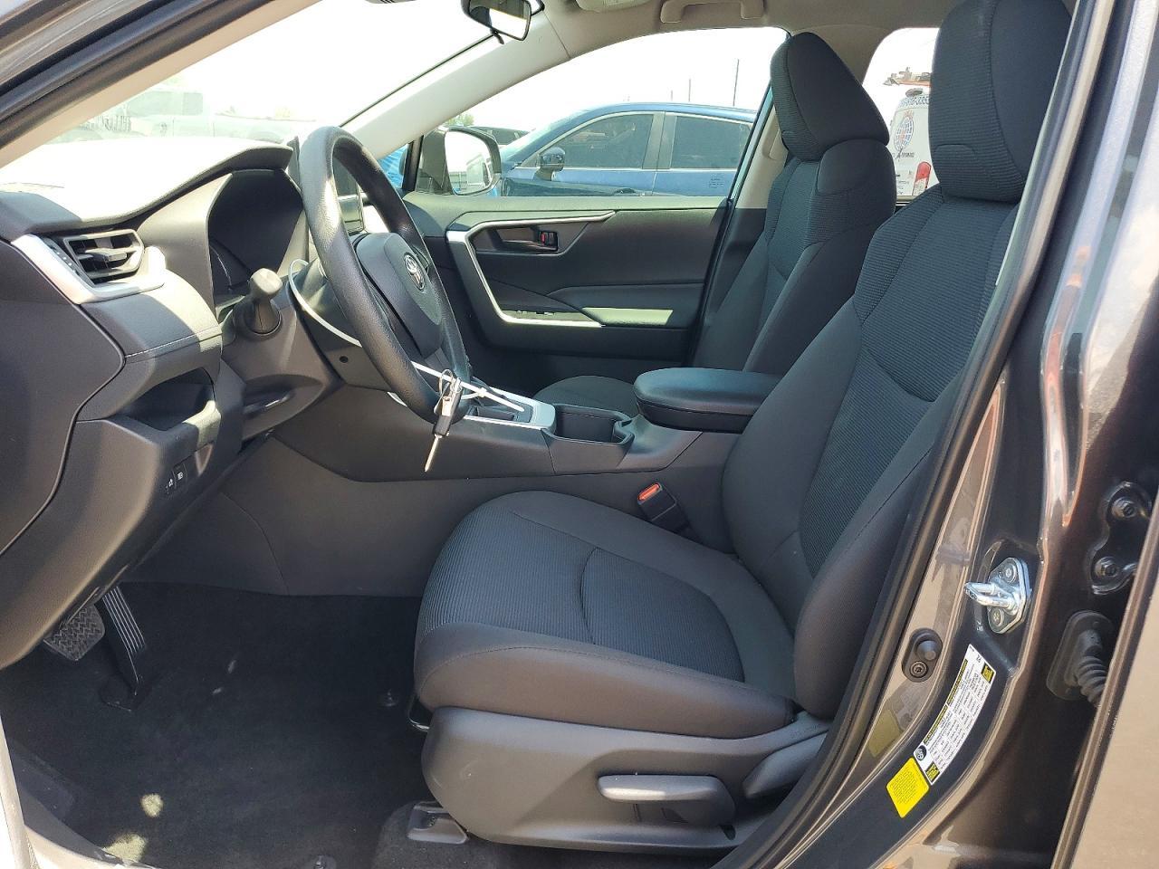 2025 Toyota Rav4 Le - Фото 7