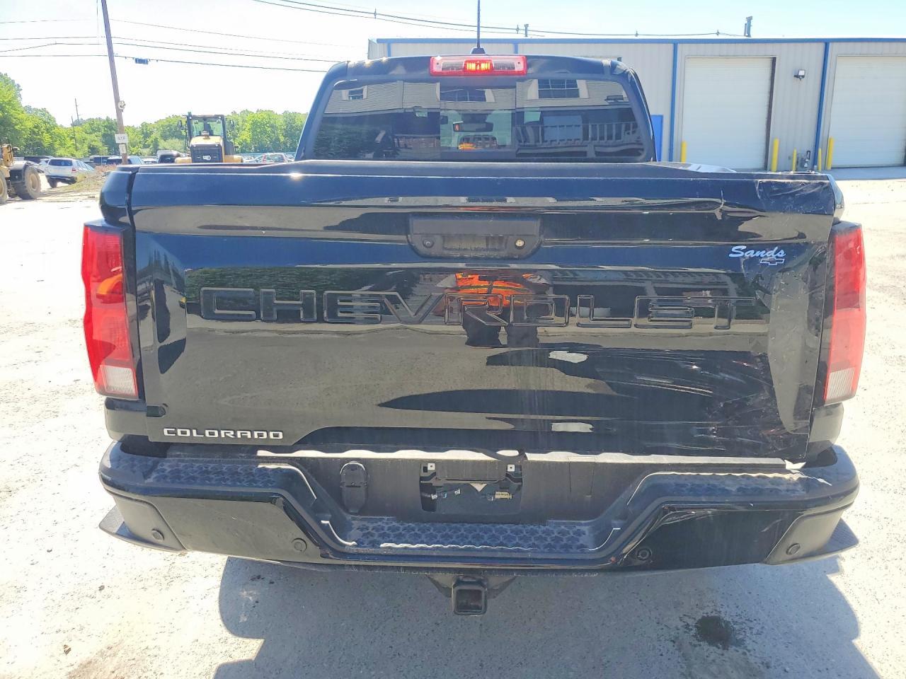 2025 Chevrolet Colorado Z71 - Image 6