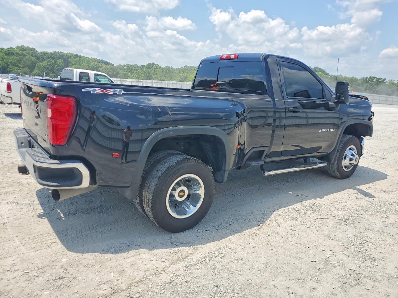 2022 Chevrolet Silverado K3500 Lt - Image 3