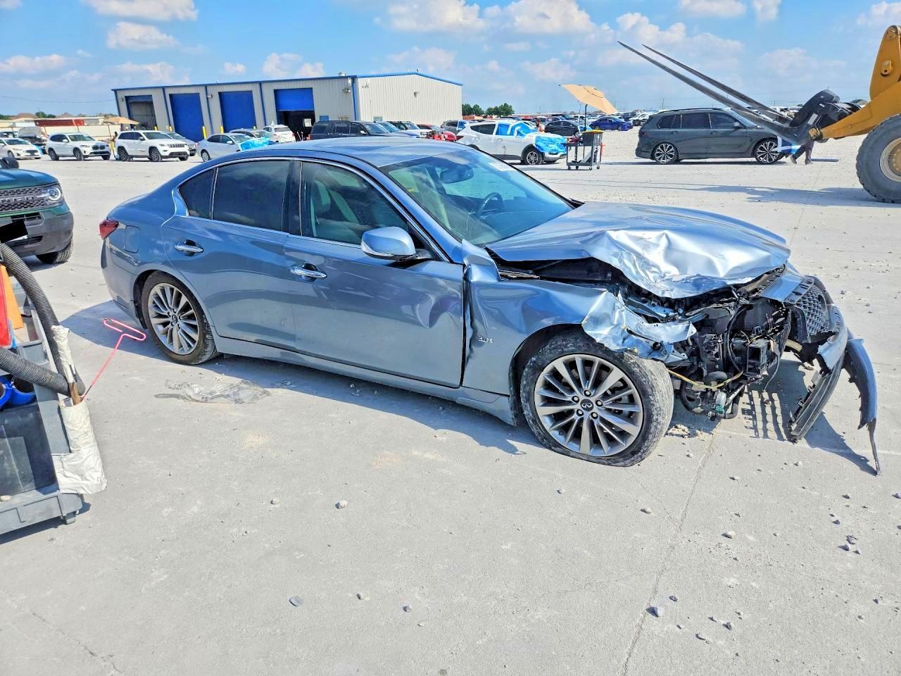 2019 Infiniti Q50 3.0T Luxe - Фото 4