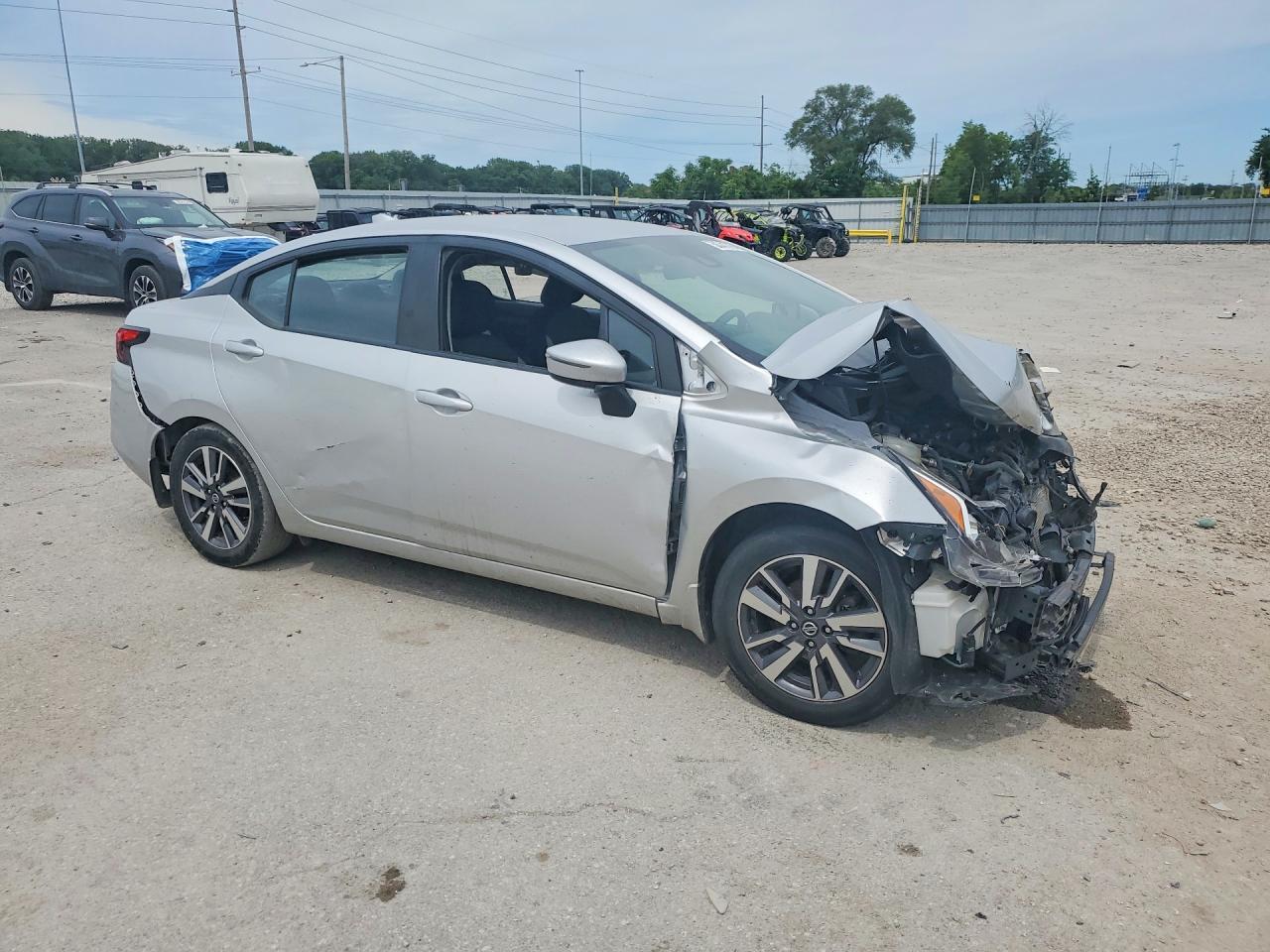2020 Nissan Versa Sv - Фото 4