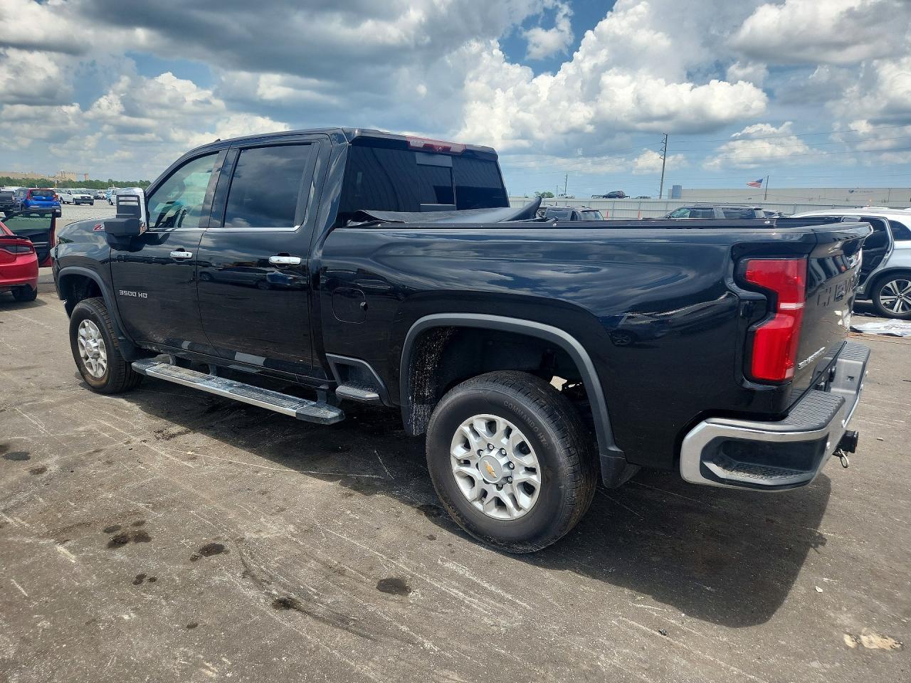 2024 Chevrolet Silverado K3500 Ltz - Фото 2