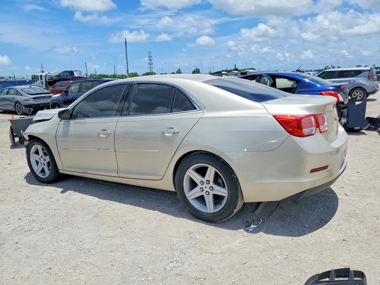 2013 Chevrolet Malibu Ls - Фото 2