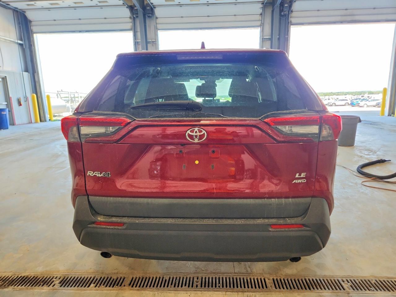 2021 Toyota Rav4 Le - Фото 6