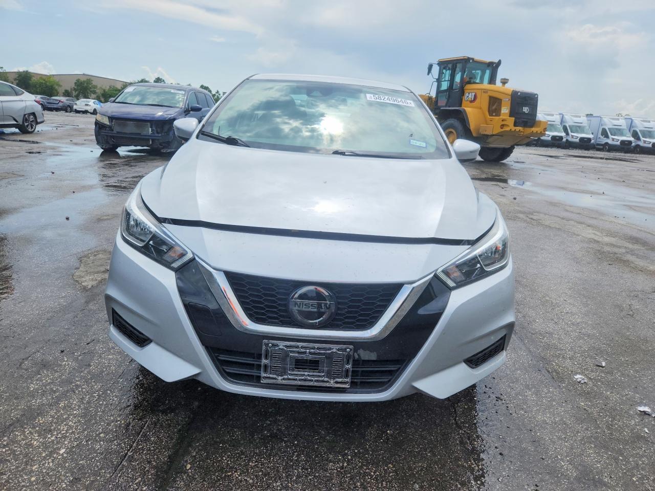 2021 Nissan Versa Sv - Image 5