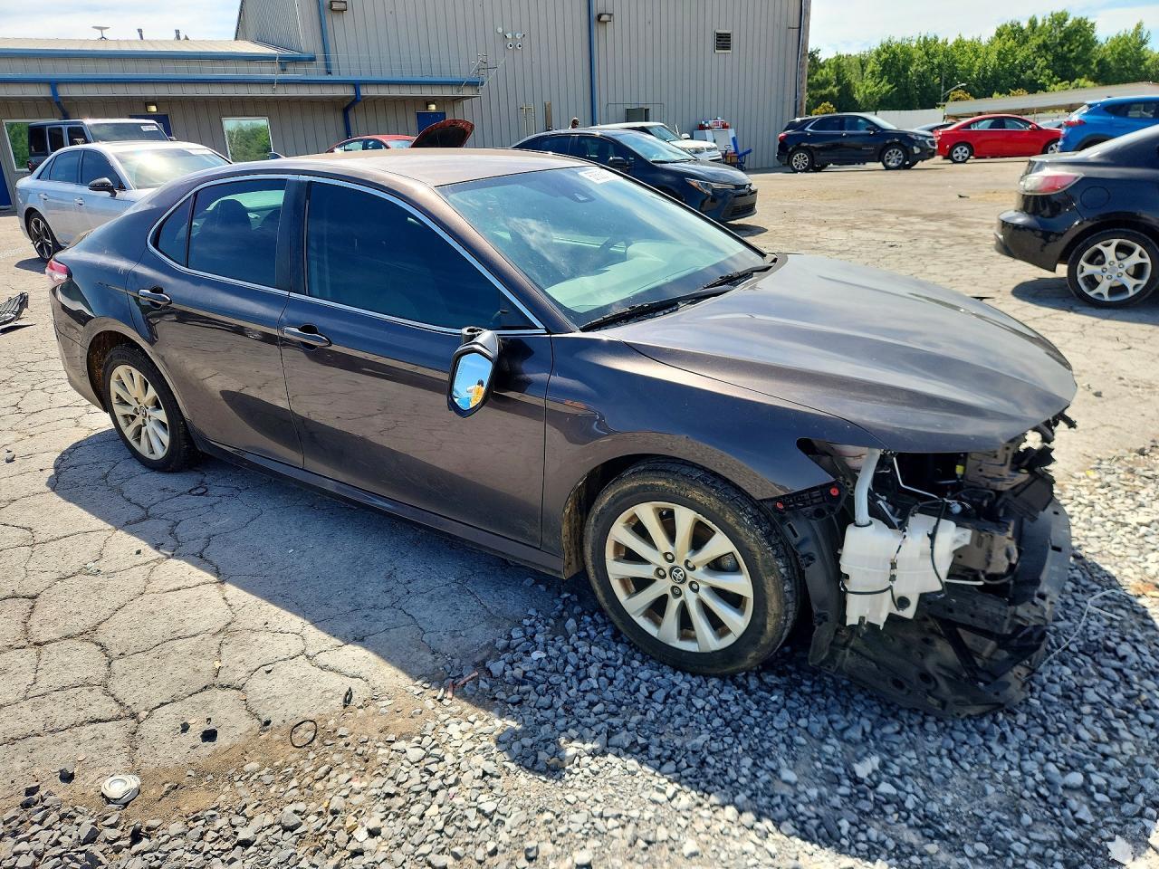 2019 Toyota Camry Le - Фото 4