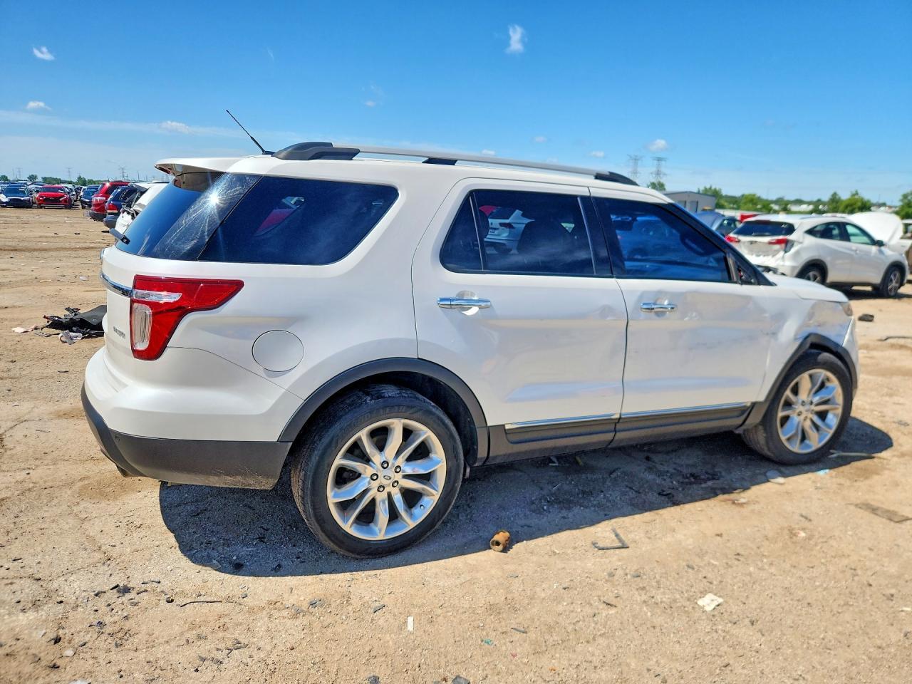 2012 Ford Explorer Xlt - Image 3
