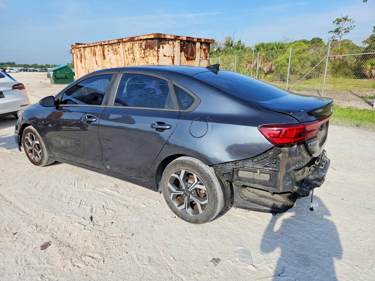 2019 Kia Forte Lxs - Фото 2