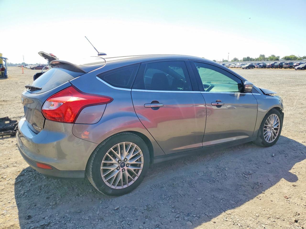 2014 Ford Focus Titanium - Фото 2