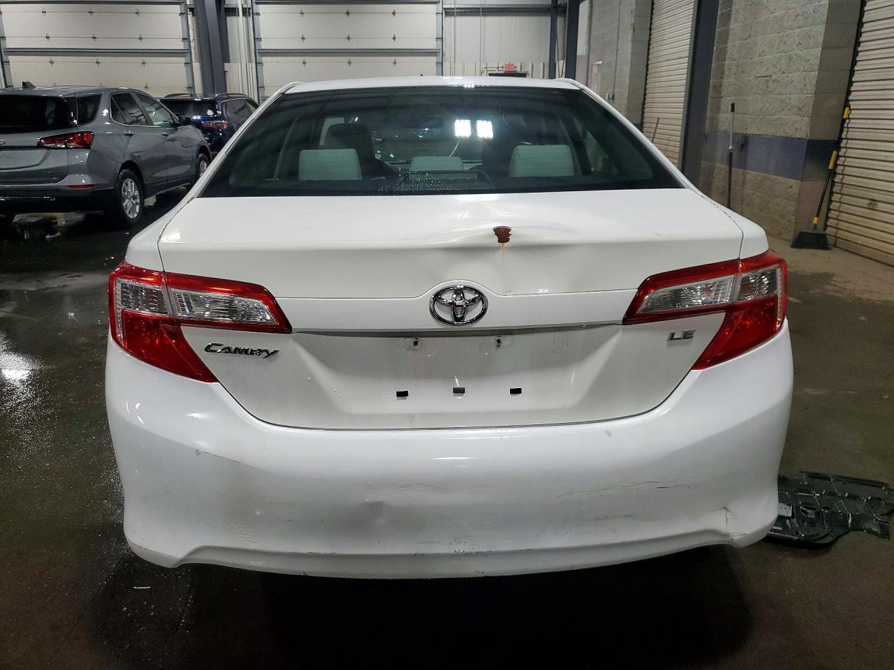 2014 Toyota Camry Le - Фото 6