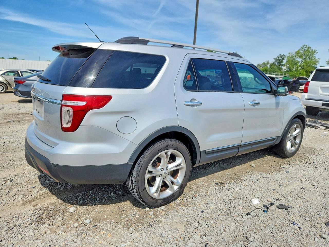 2014 Ford Explorer Limited - Image 3