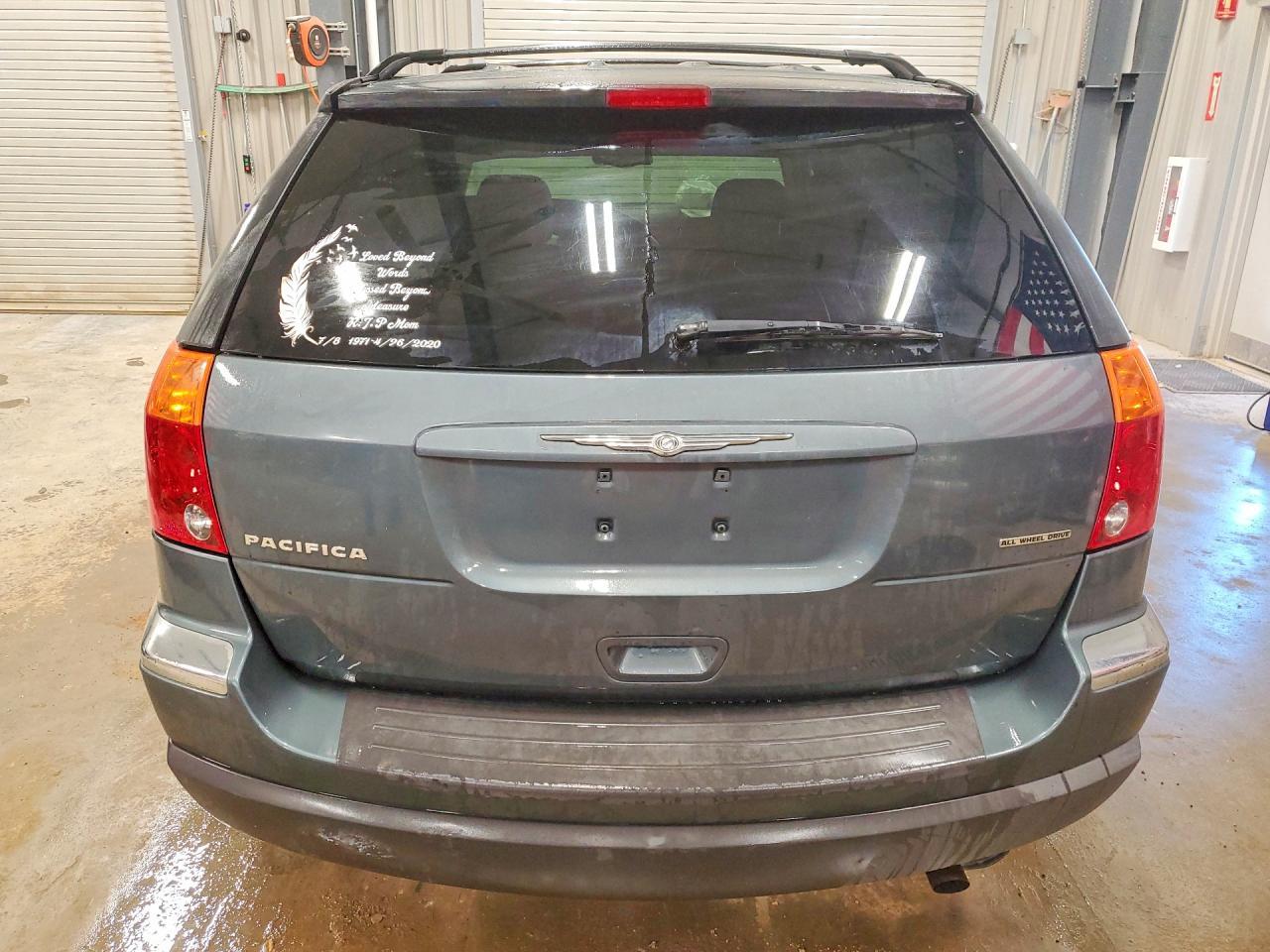 2004 Chrysler Pacifica - Image 6