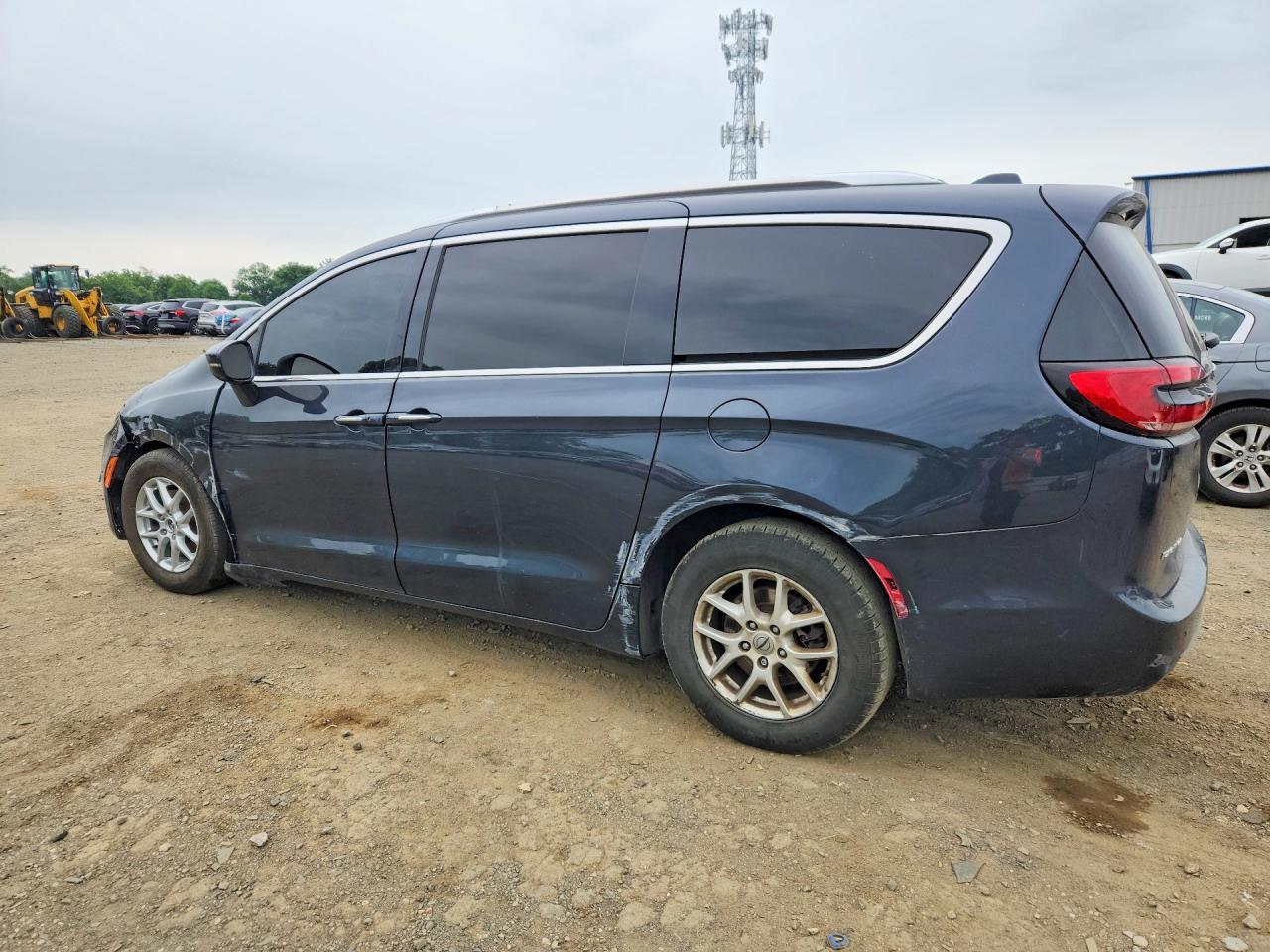 2021 Chrysler Pacifica Touring L - Фото 2
