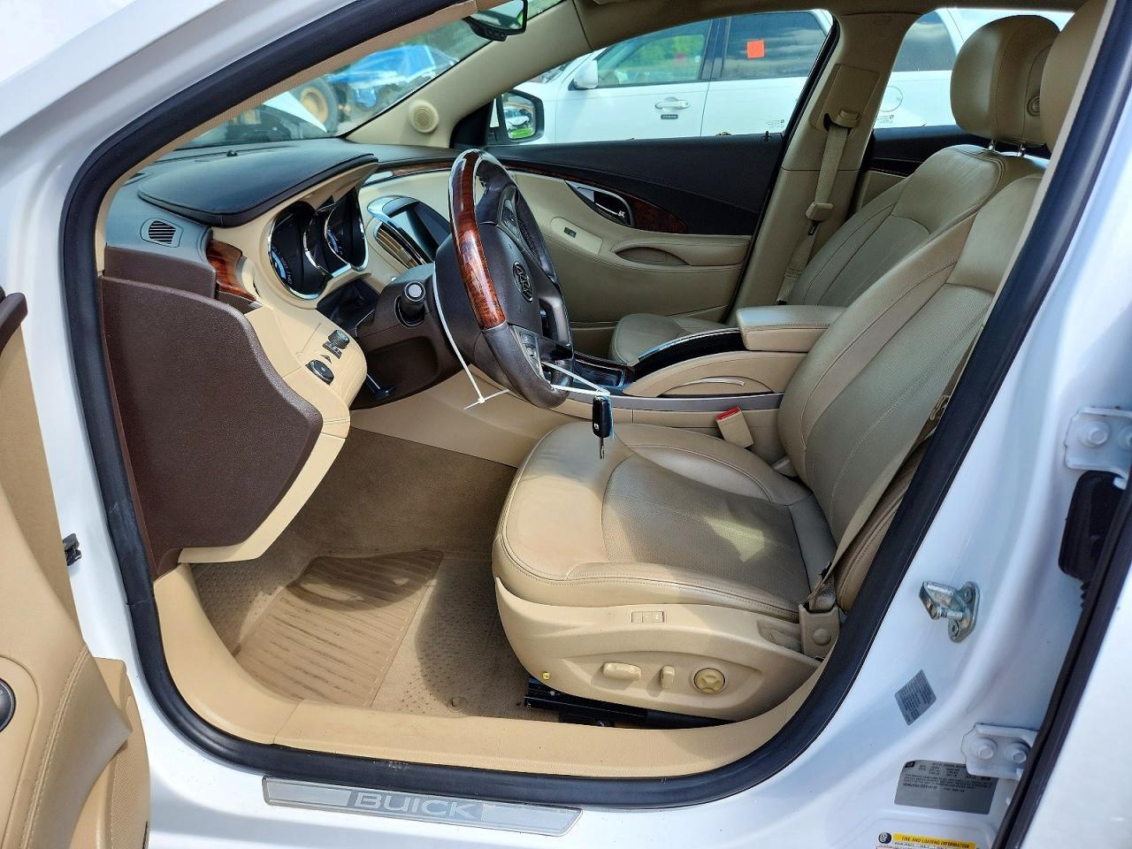 2012 Buick Lacrosse Touring - Фото 7