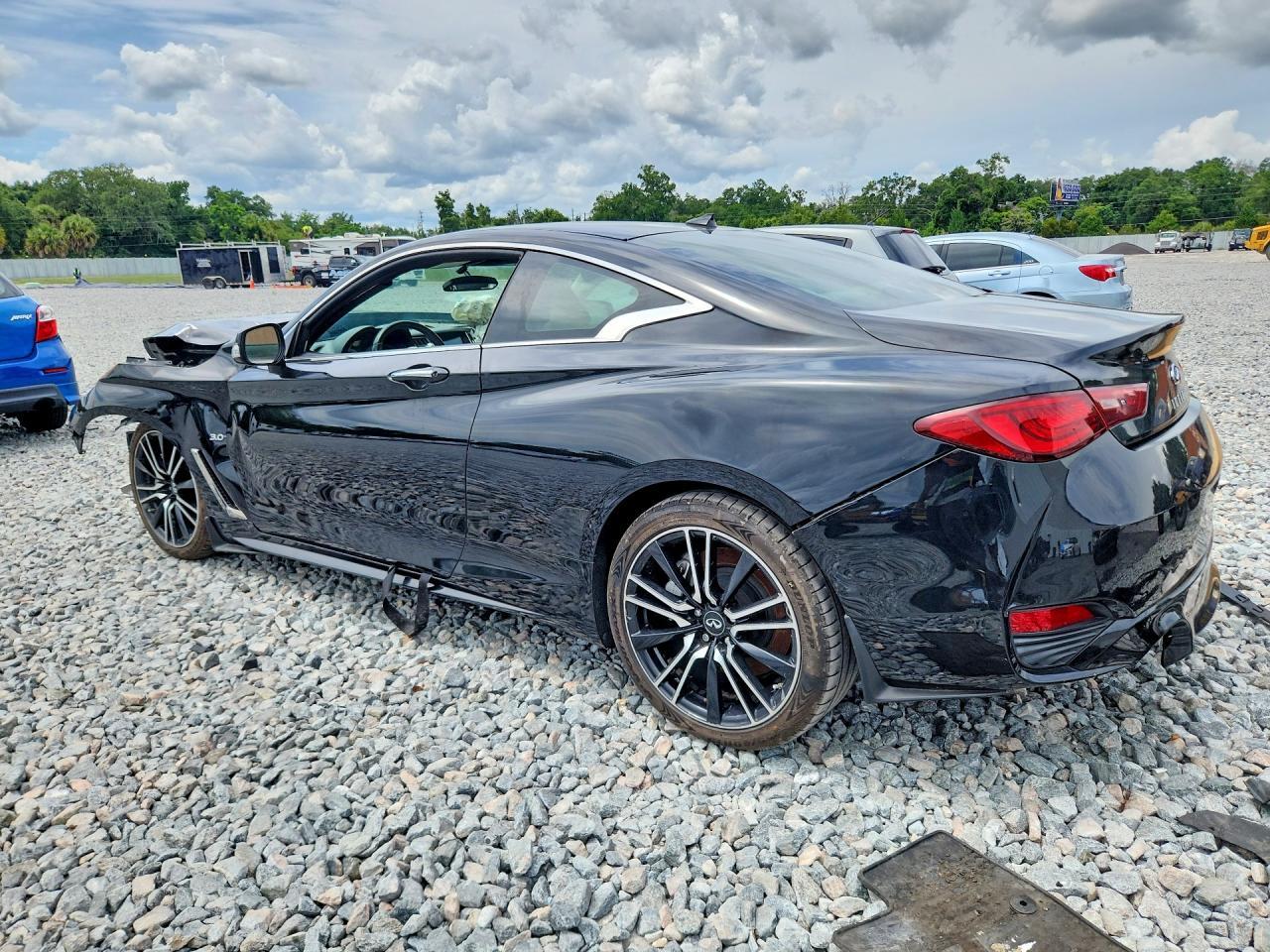 2018 Infiniti Q60 3.0T Luxe - Фото 2
