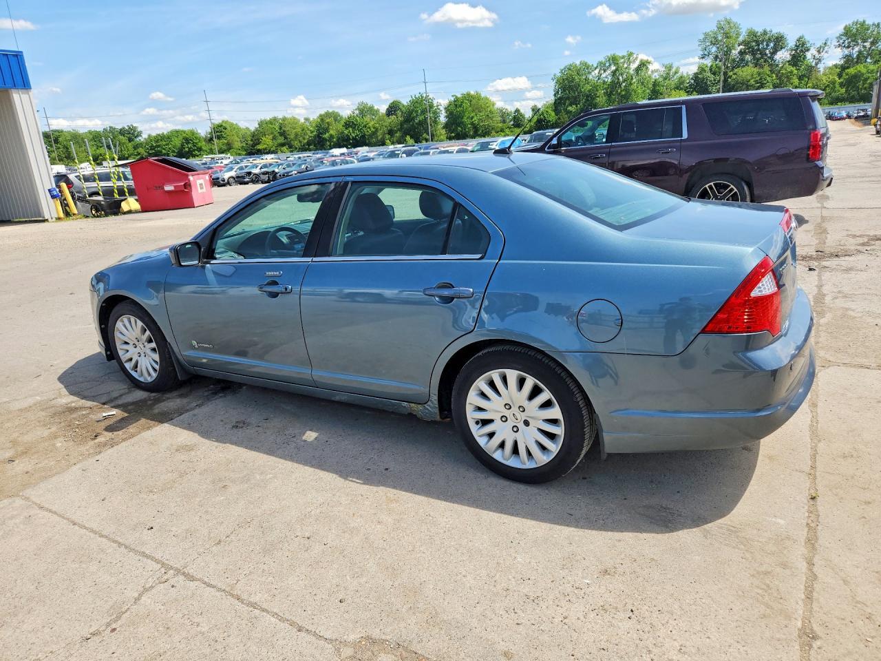 2011 Ford Fusion Hybrid - Image 2