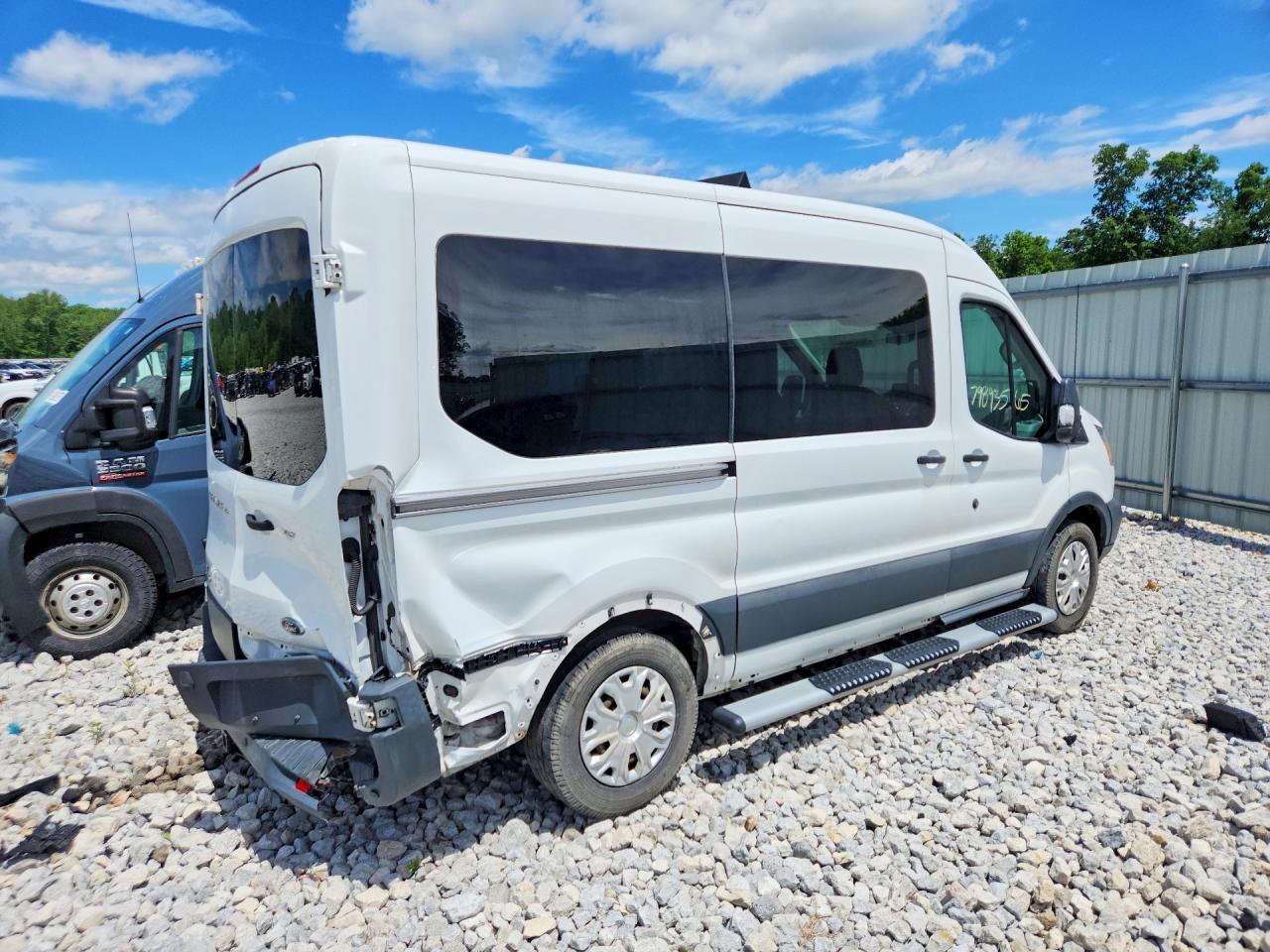 2016 Ford Transit T-150 - Фото 3