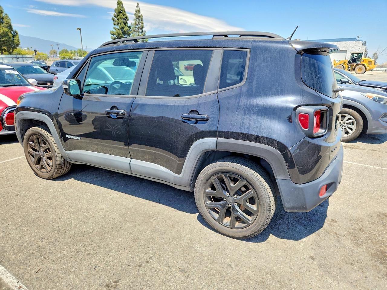 2016 Jeep Renegade Latitude - Фото 2