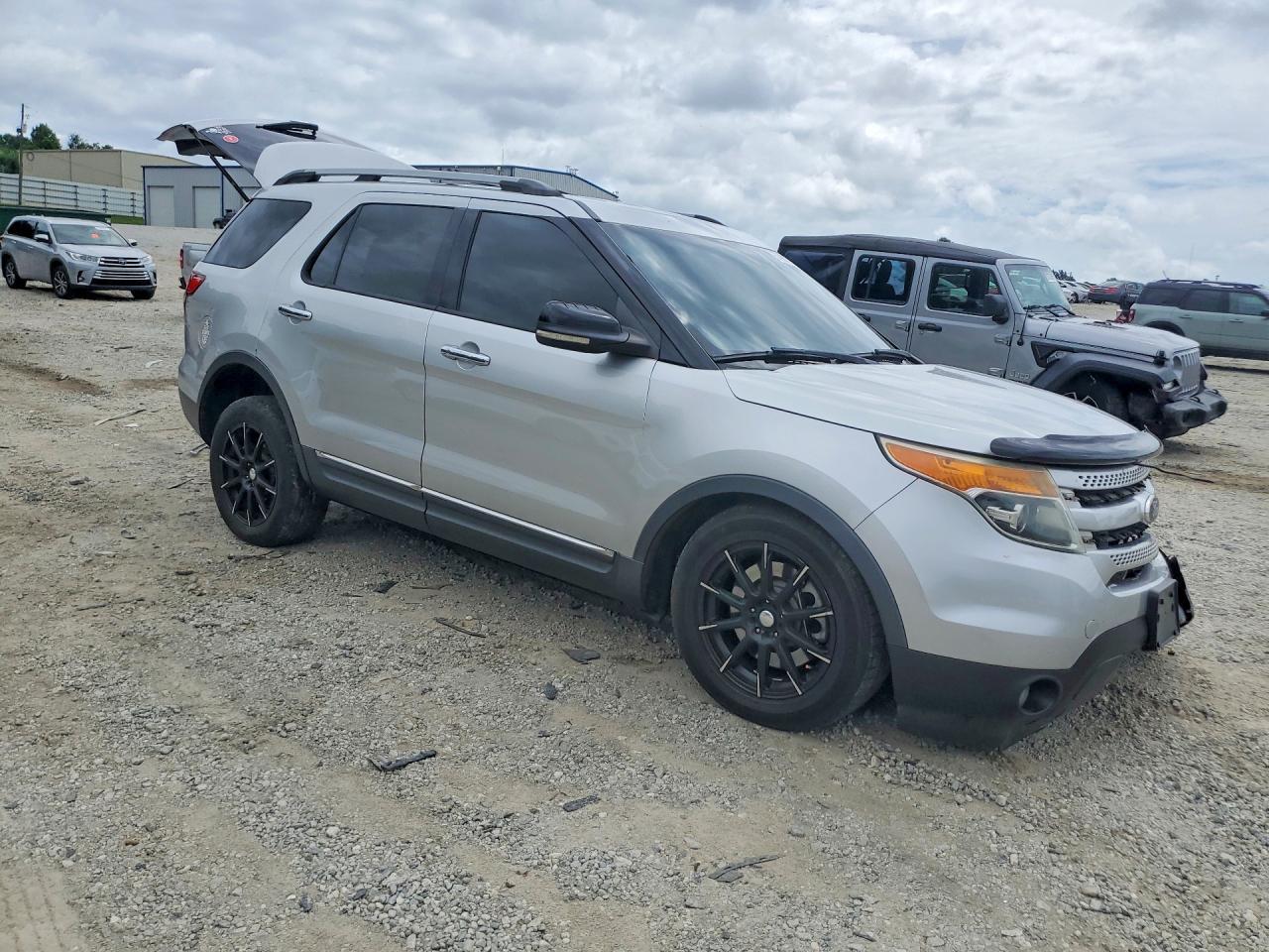 2013 Ford Explorer Xlt - Image 4