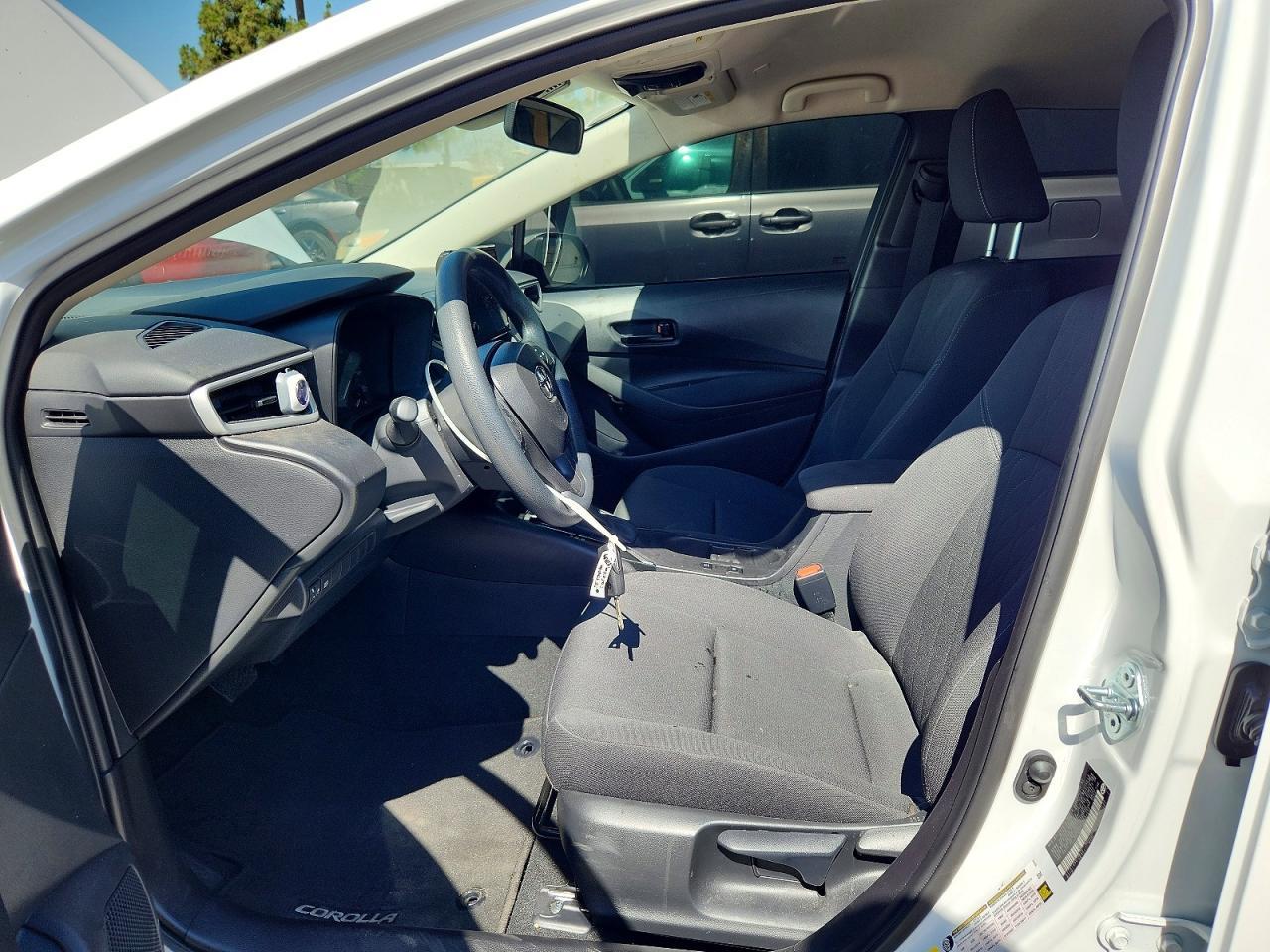 2025 Toyota Corolla Le - Фото 7
