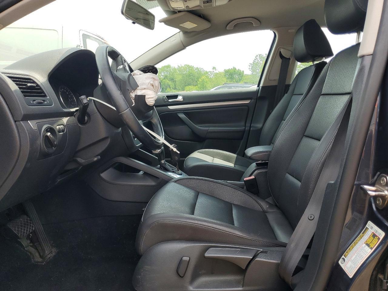 2010 Volkswagen Jetta Limited - Фото 7