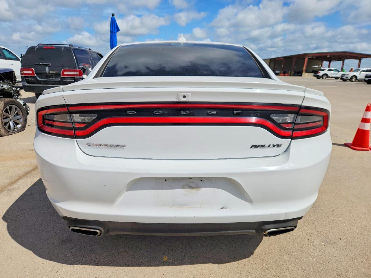 2015 Dodge Charger - Фото 6