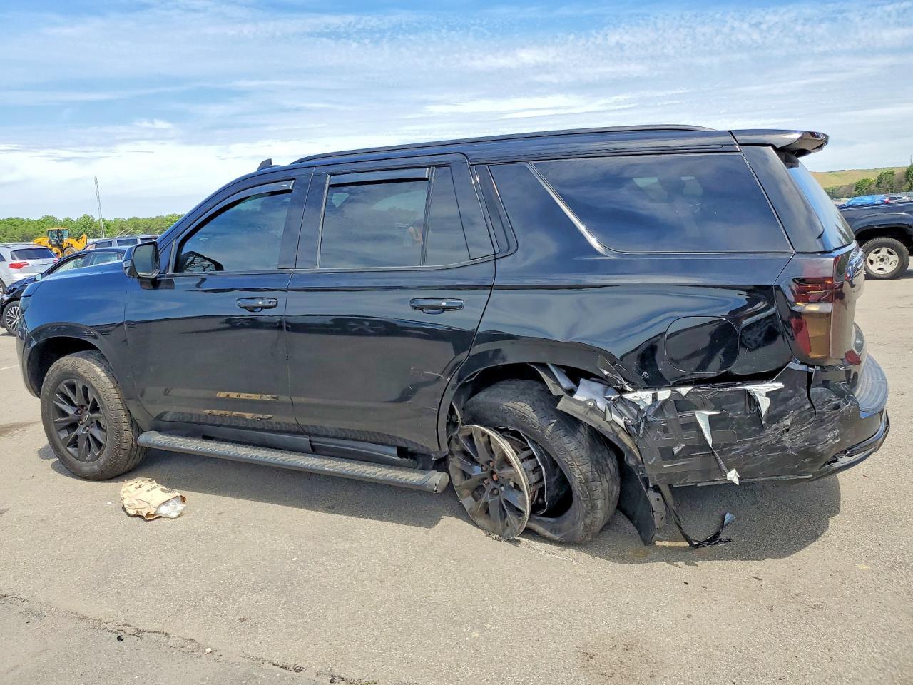 2021 Chevrolet Tahoe K1500 Z71 - Фото 2
