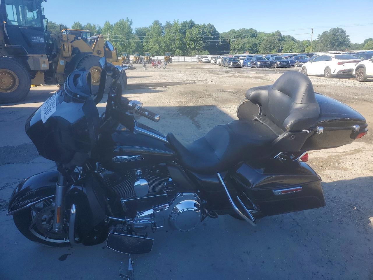 2015 Harley-Davidson Flhtcul Ultra Classic Low - Image 3