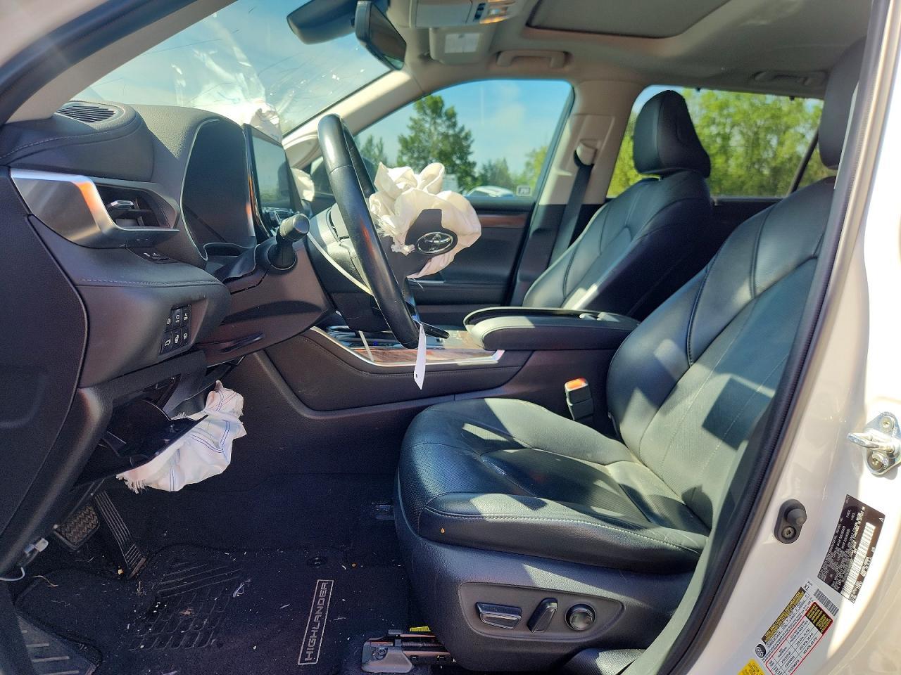 2021 Toyota Highlander Hybrid Limited - Image 7