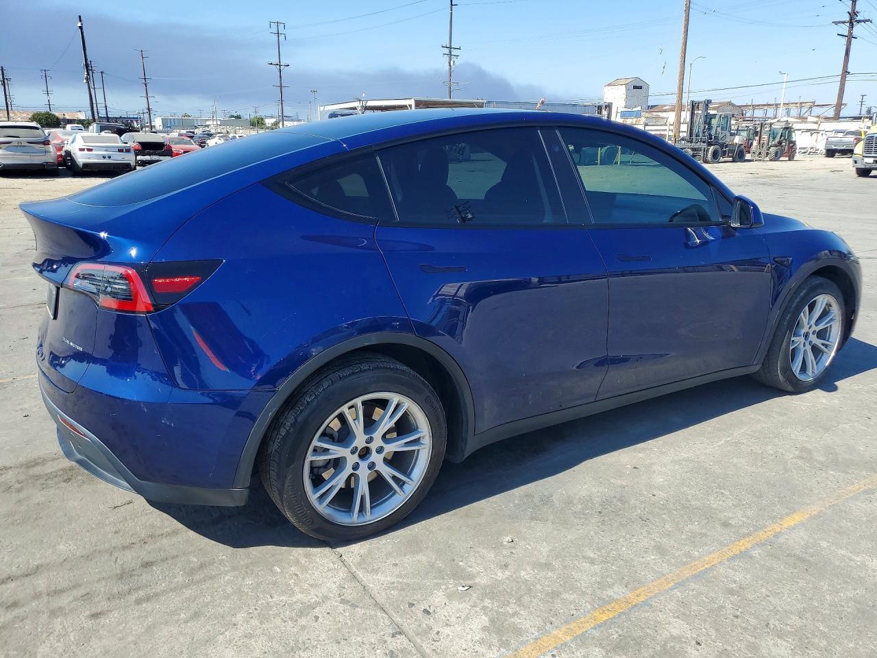 2023 Tesla Model Y - Фото 3