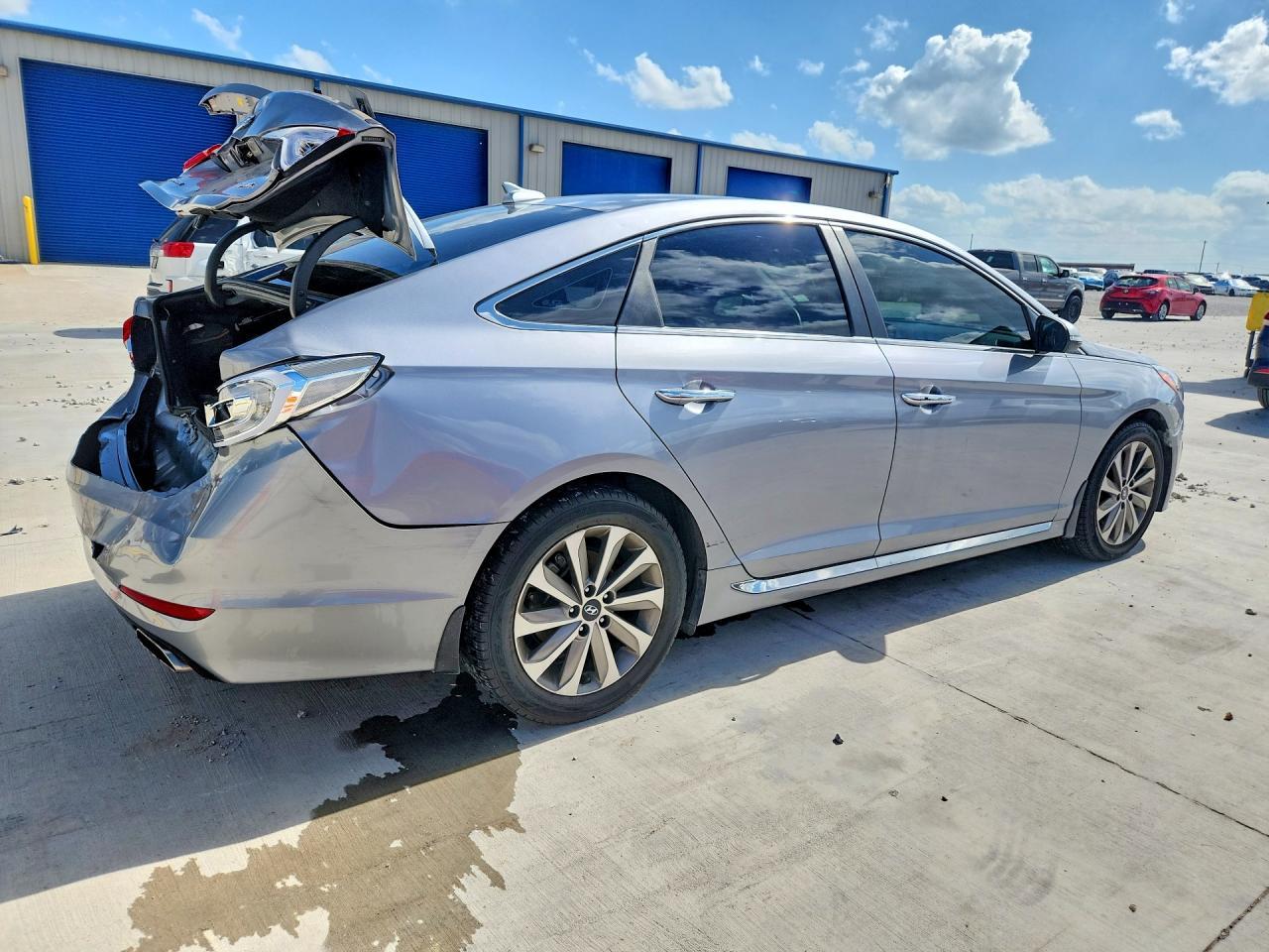 2015 Hyundai Sonata Sport - Image 3
