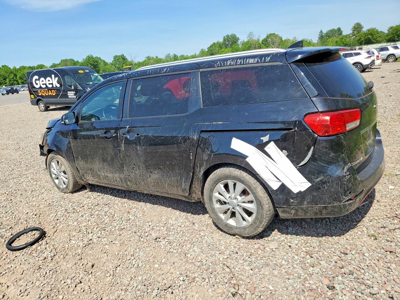 2016 Kia Sedona Lx - Image 2