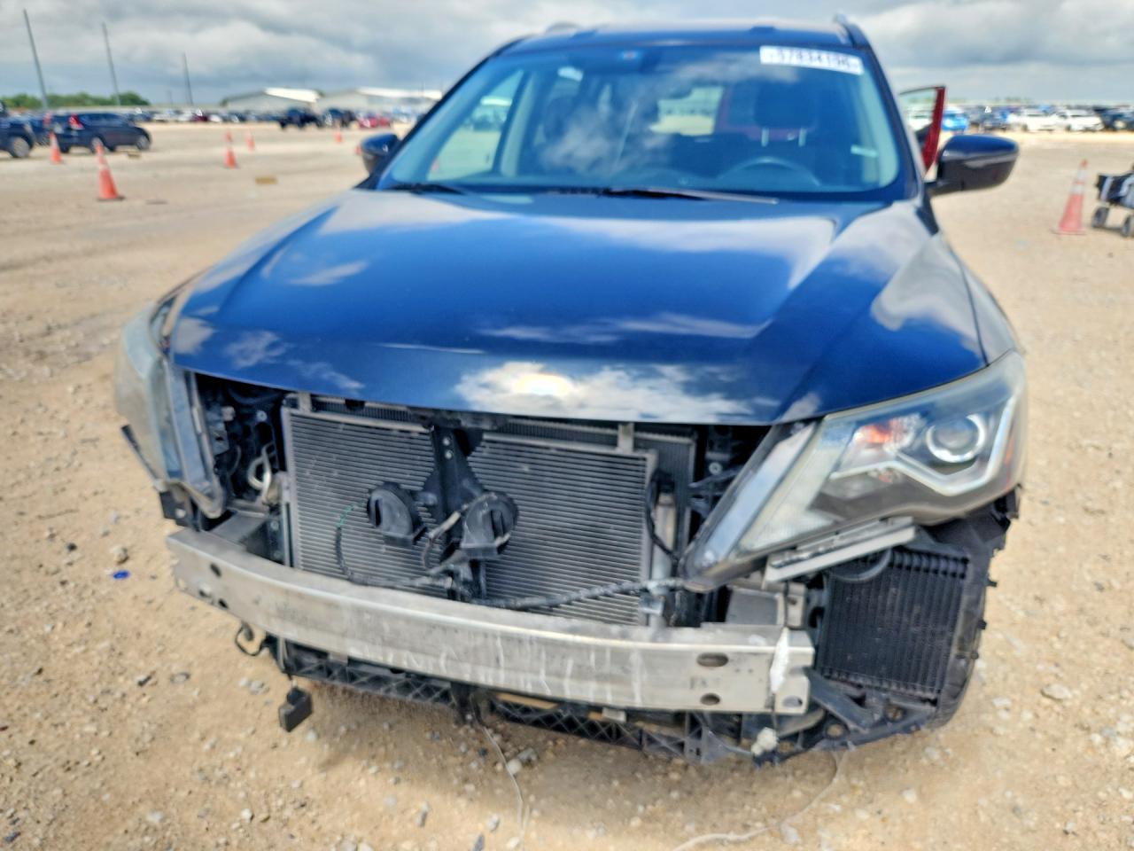2019 Nissan Pathfinder Sv - Image 5