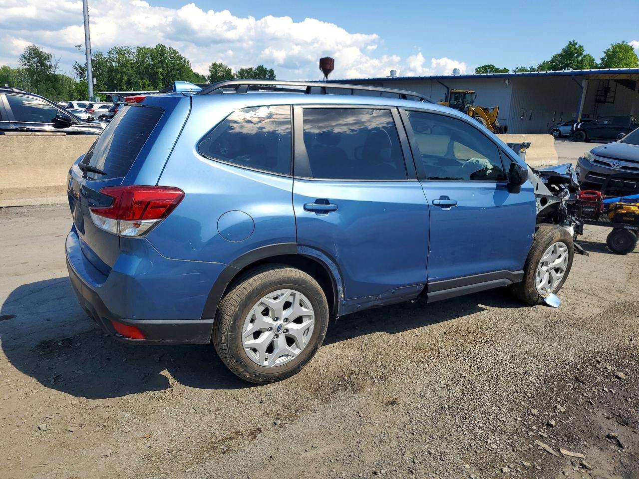 2022 Subaru Forester Base Plus - Фото 3