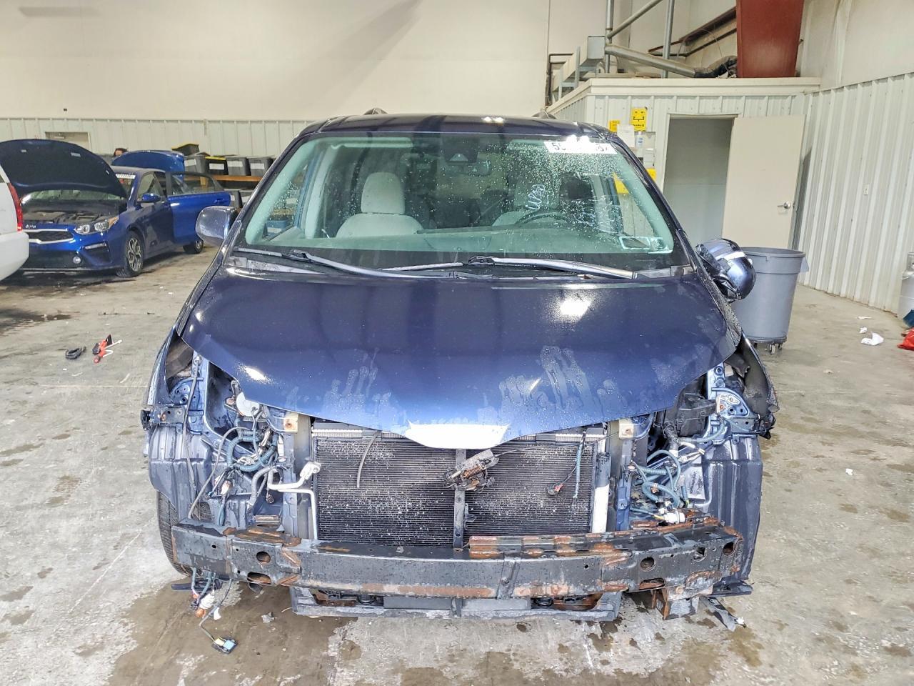 2018 Toyota Sienna Le - Фото 5
