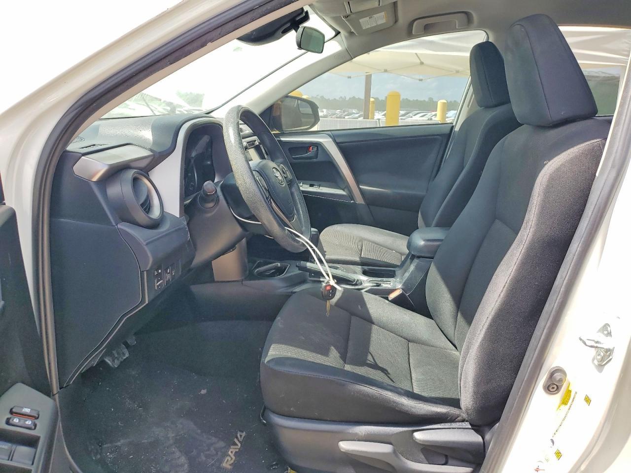 2017 Toyota Rav4 Le - Image 7