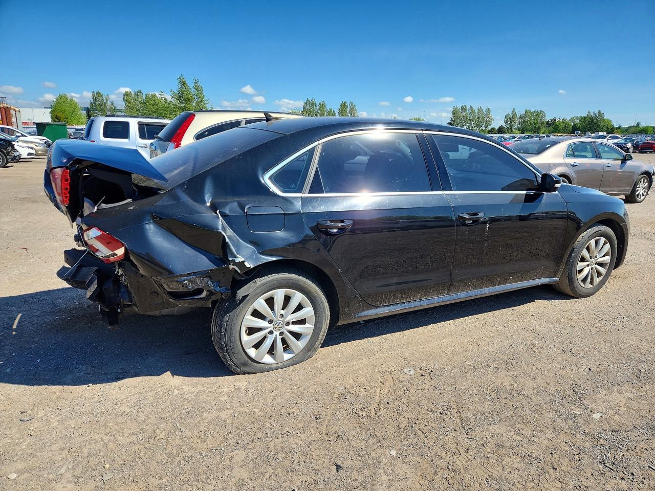 2015 Volkswagen Passat S - Фото 3