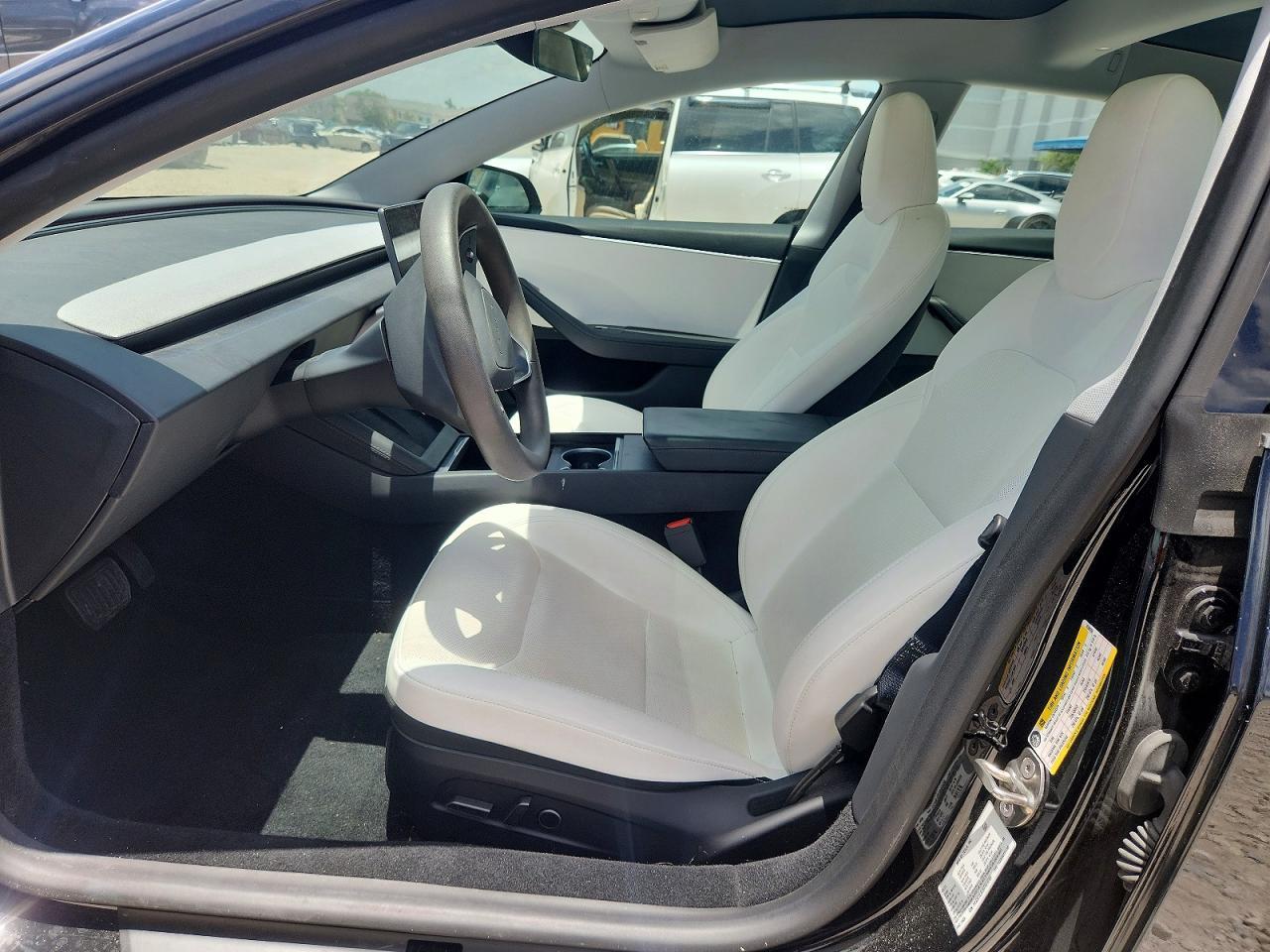 2024 Tesla Model 3 - Фото 7