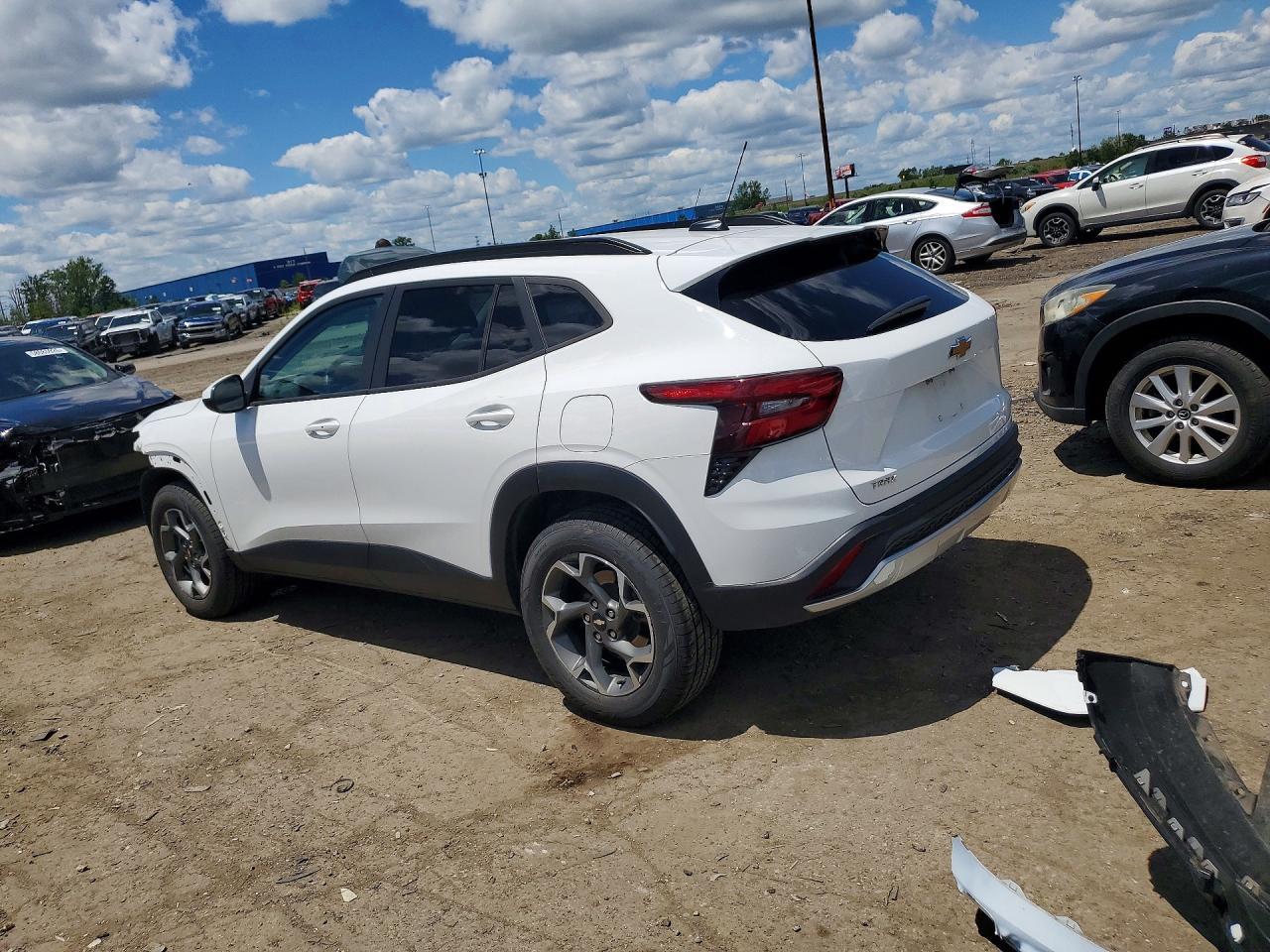 2024 Chevrolet Trax 1Lt - Фото 2