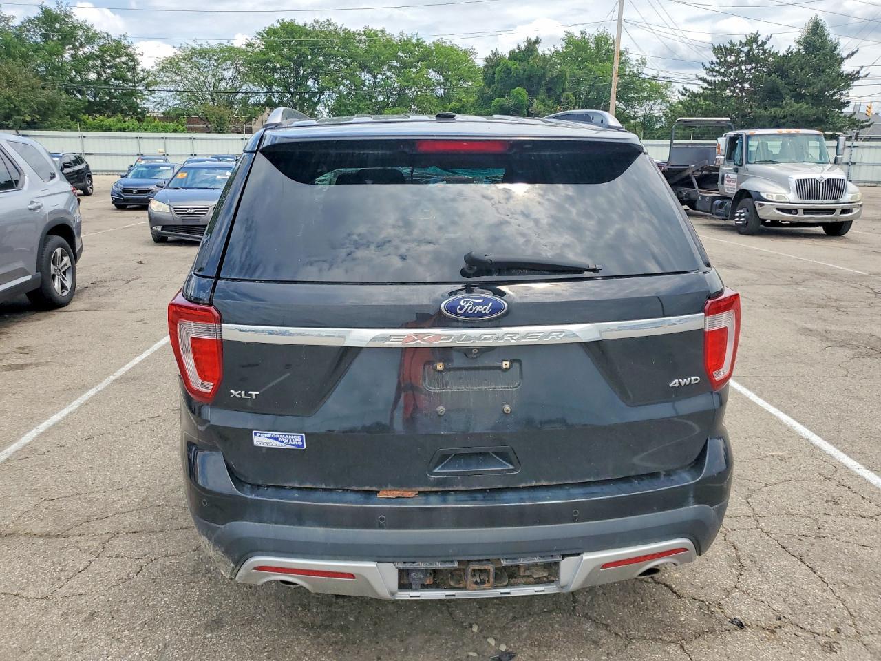2016 Ford Explorer Xlt - Фото 6