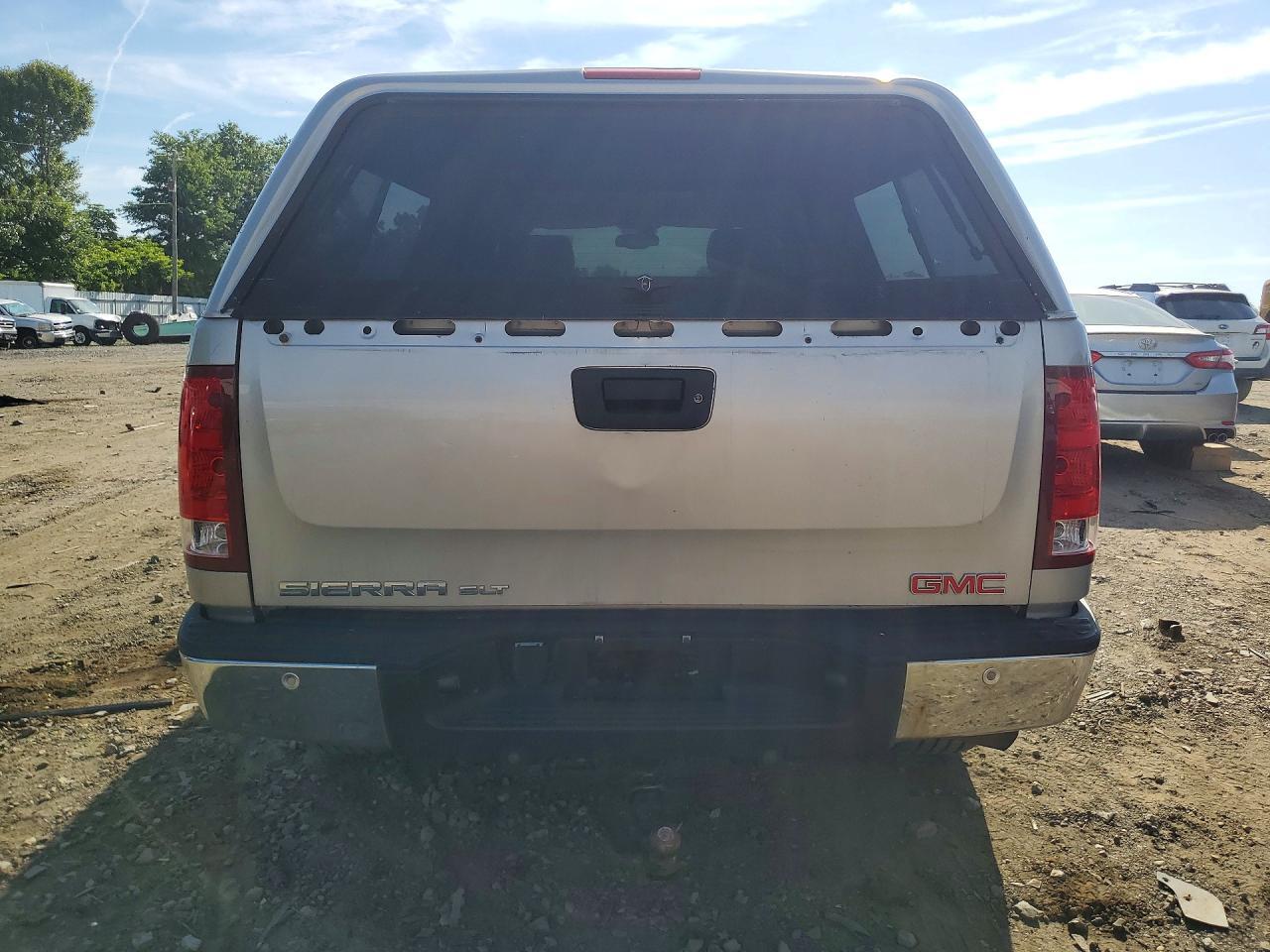 2007 GMC New Sierra K1500 - Image 6