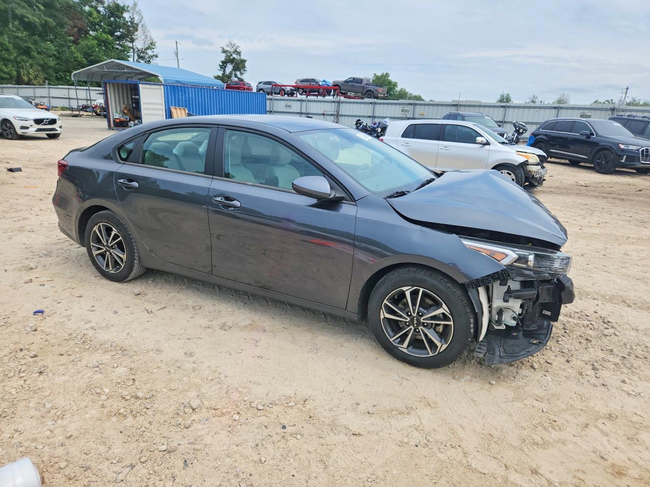 2022 Kia Forte Lxs - Image 4
