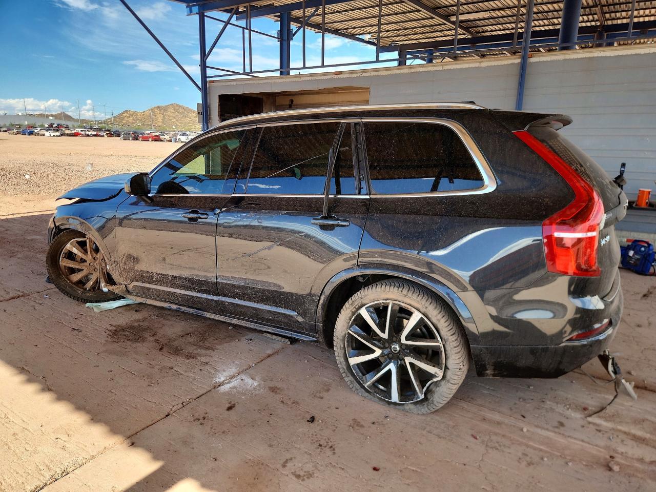 2021 Volvo Xc90 T6 Momentum - Image 2