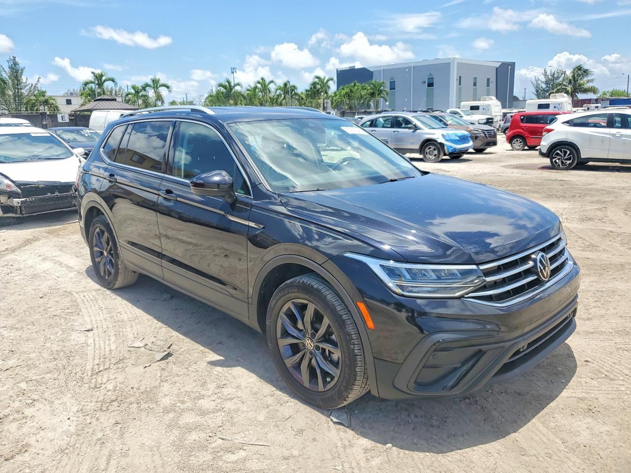 2022 Volkswagen Tiguan Se - Фото 4