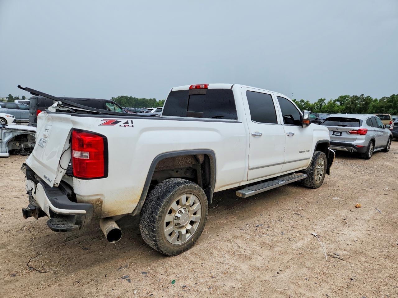 2015 GMC Sierra K2500 Denali - Фото 3