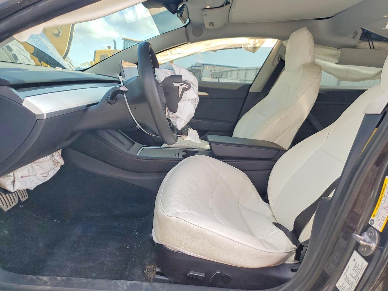 2021 Tesla Model 3 - Image 7