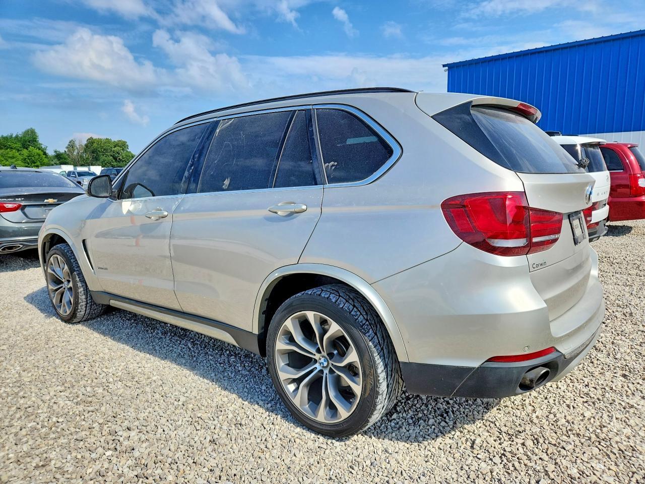 2015 BMW X5 xDrive35I - Фото 2