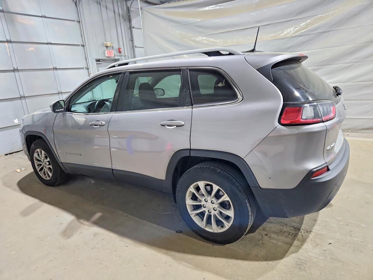 2019 Jeep Cherokee Latitude - Фото 2